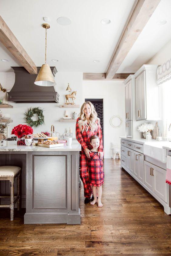 Holiday Kitchen Mix and Match Colours